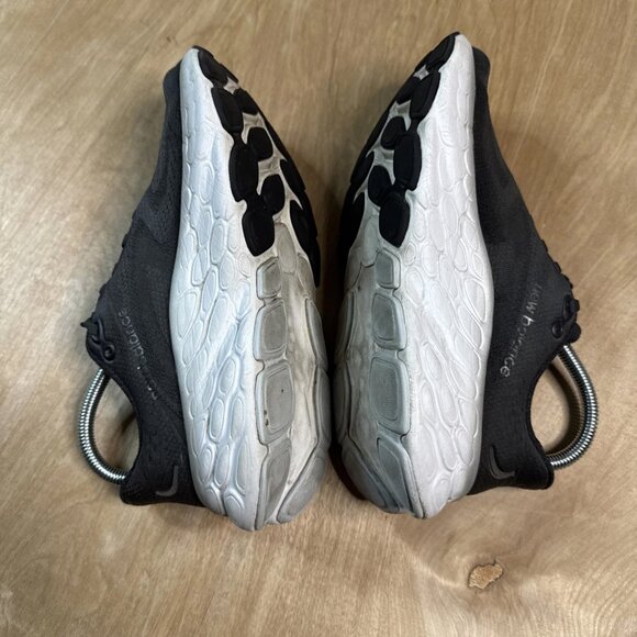 New Balance Women Fresh Foam More v4 WMORBK4 Black Running Shoes Size 7 - Picture 5 of 8